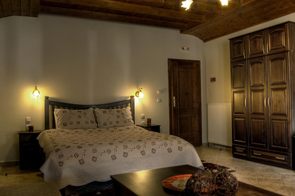 Toula Rooms Angistron Room photo