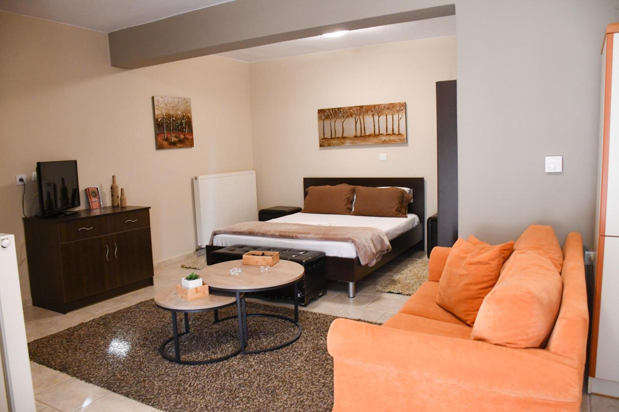 Toula Rooms Angistron Exterior photo